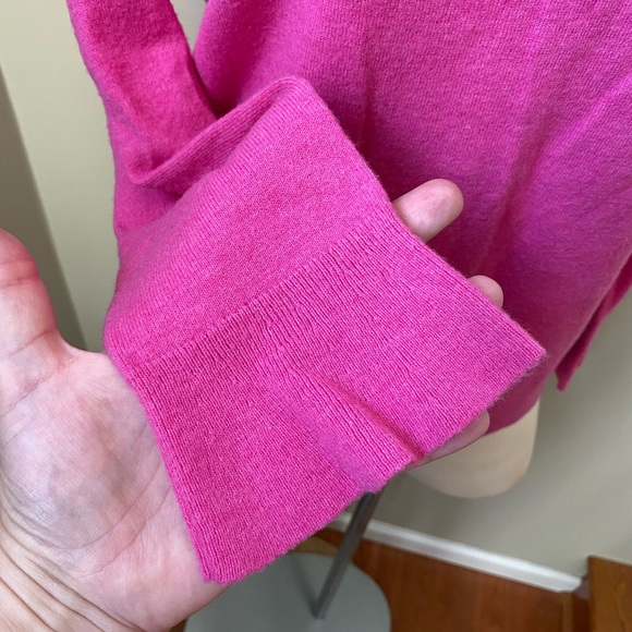 TALBOTS Lightweight Pink Wool Sweater Gold Buttons | Size Medium - Picture 3 of 16